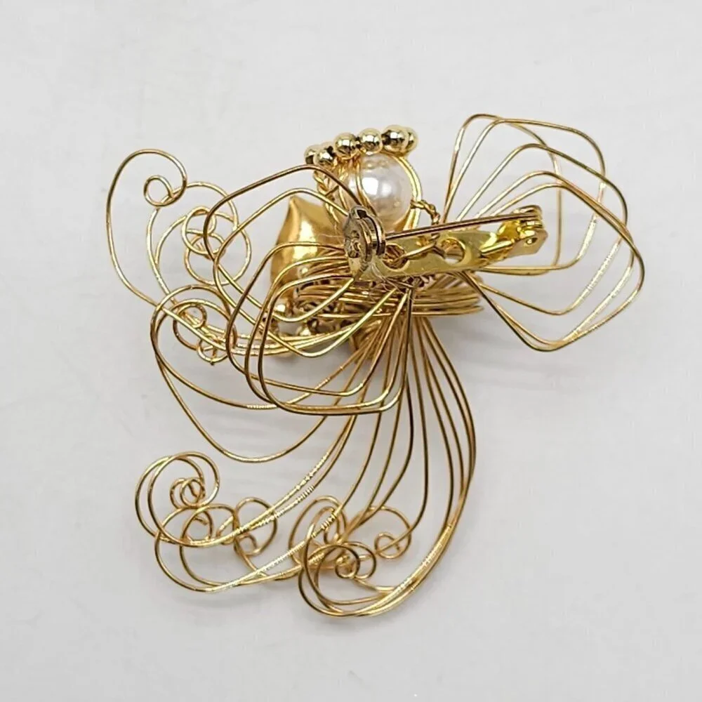 La Bona Angelica Handmade Gold Wire Heart Brooch With Pearl & Beaded Details